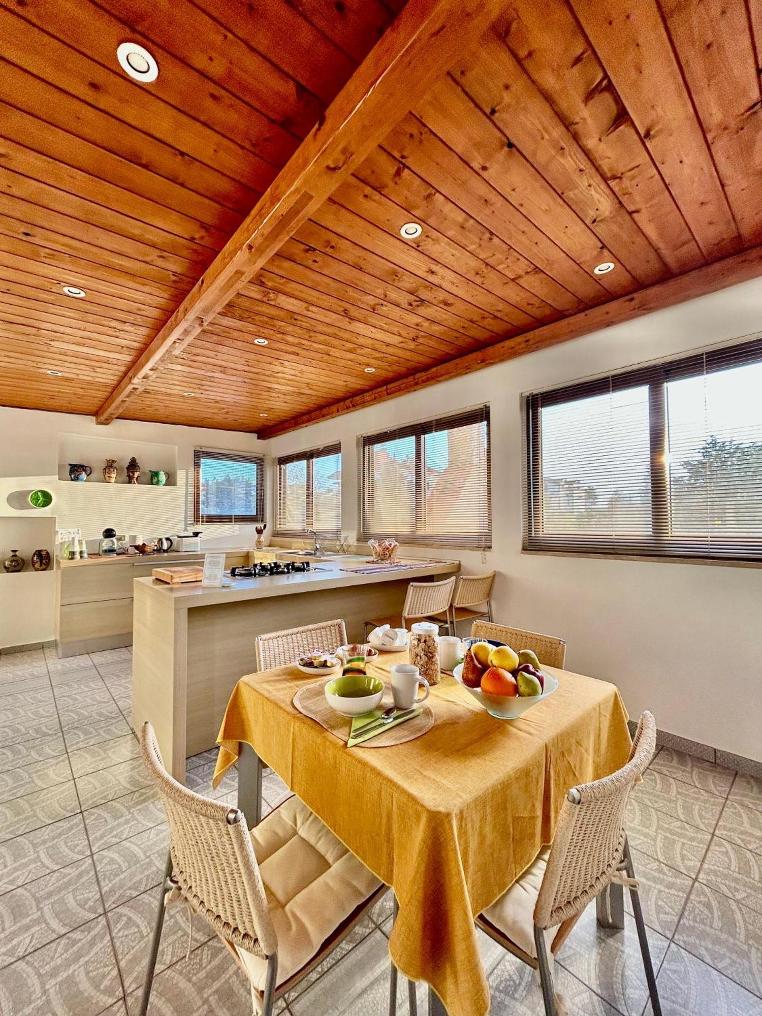 "The Attic" - Terrazza Con Vista & Parcheggio Gratuito Appartement Marano di Napoli Buitenkant foto
