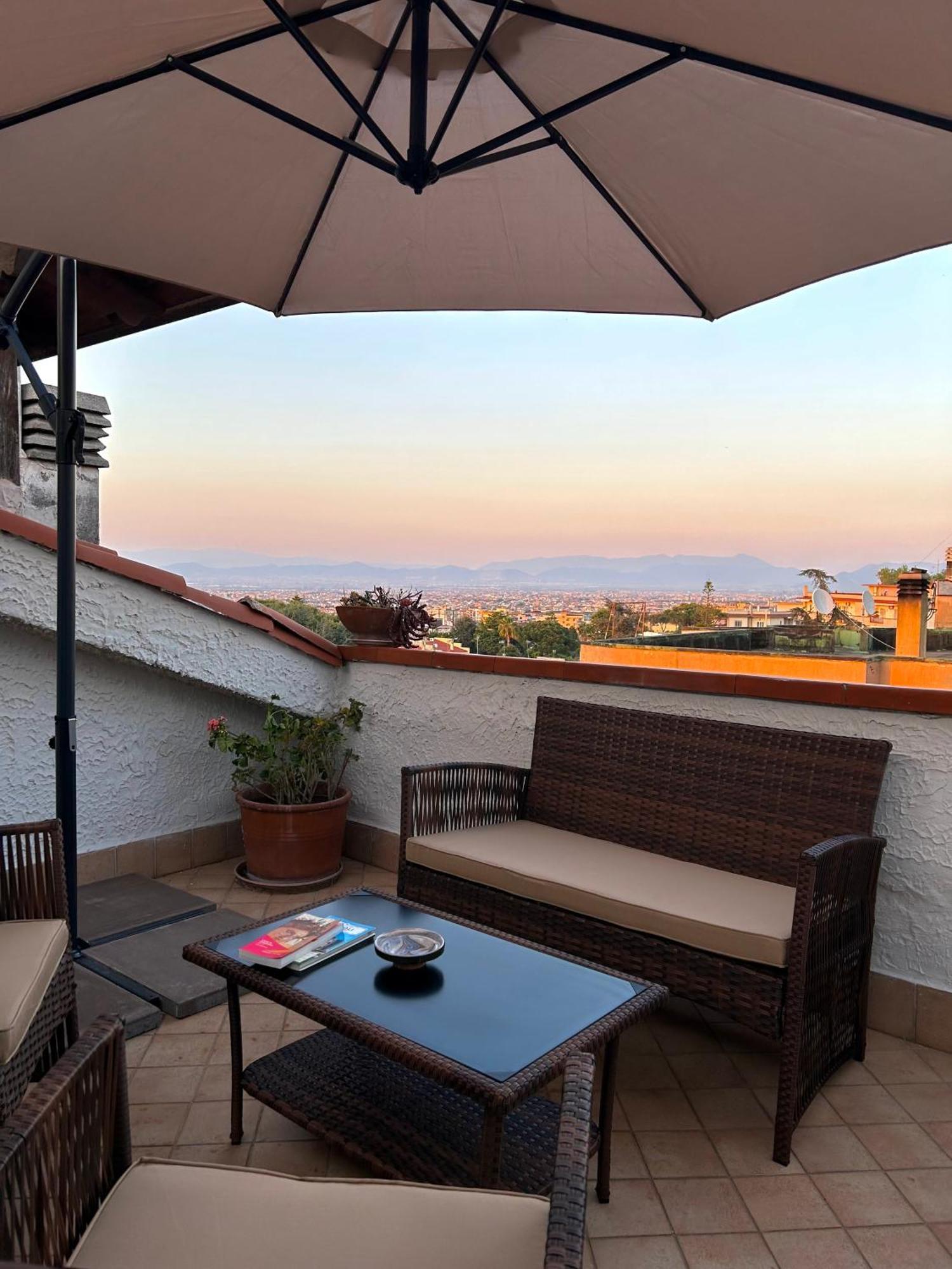 "The Attic" - Terrazza Con Vista & Parcheggio Gratuito Appartement Marano di Napoli Buitenkant foto